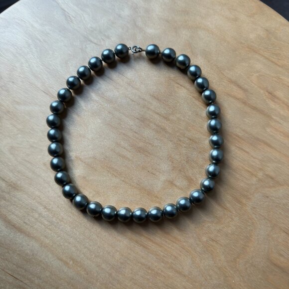 Vtg Grey Bead Necklace, Gunmetal, Sz S - Picture 2 of 3